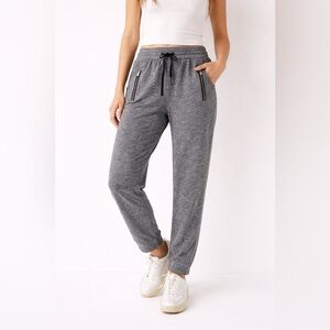 Athleta Hilltop Jogger in Heathered Gray Size Large